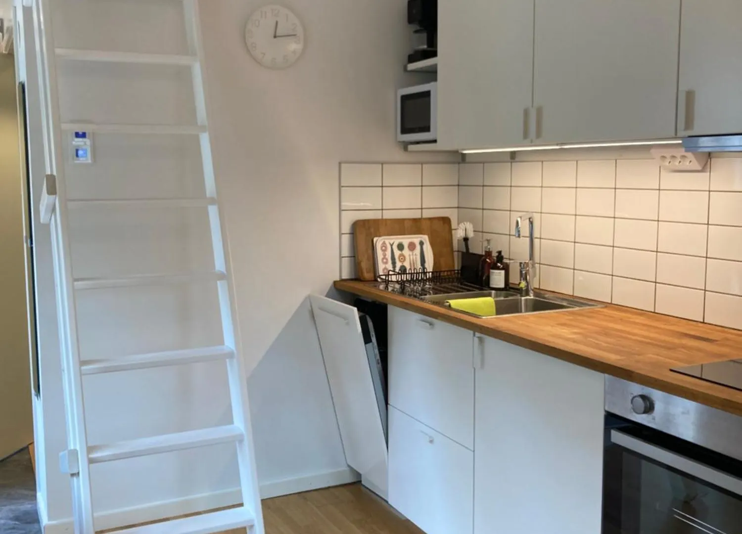 Ferienhaus Tiny Grey House With Loft, 15 Min From City Center Göteborg