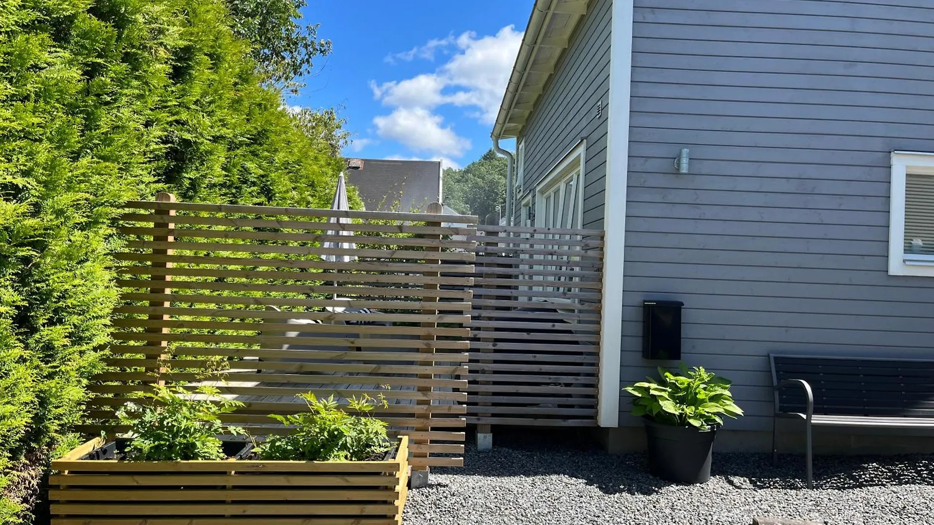 Ferienhaus Tiny Grey House With Loft, 15 Min From City Center Göteborg